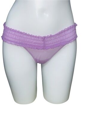 Victoria's Secret Lace Angel Thong Low Rise Mesh Panties in size medium are